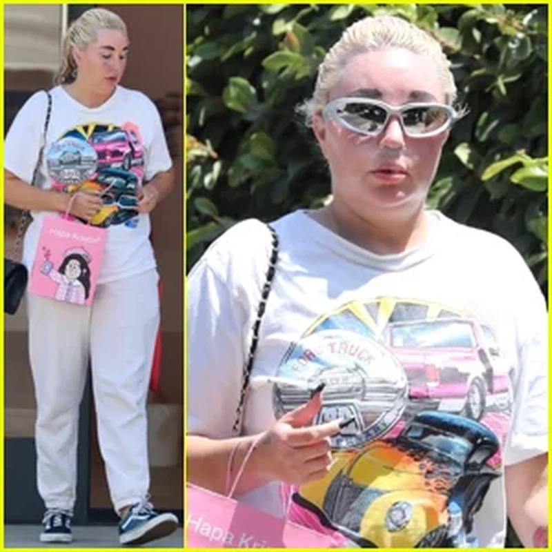 海角网明星日常街拍报道